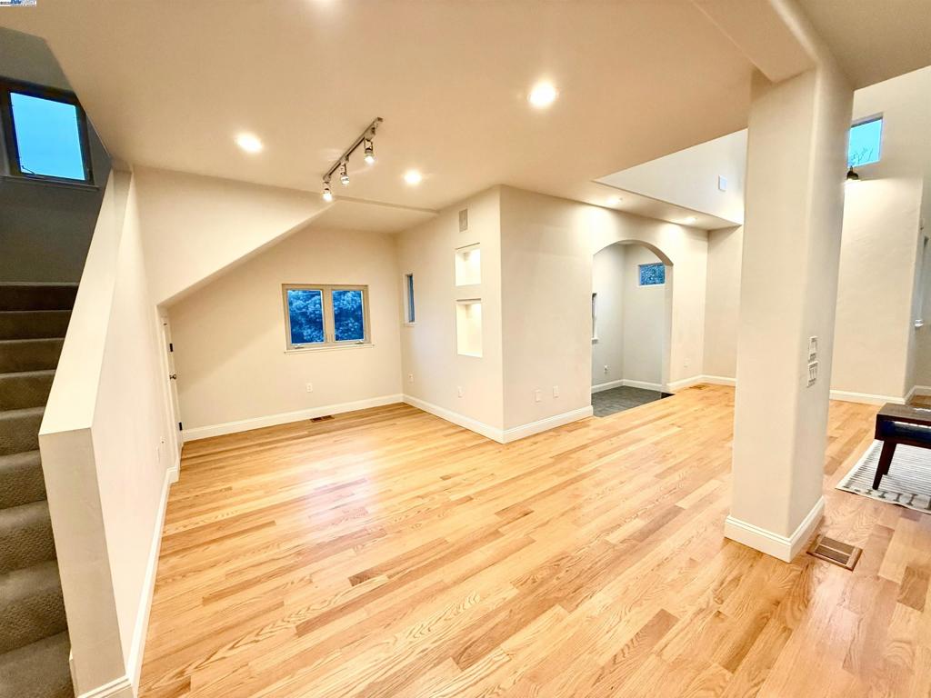 SEQUOYAH - Residential