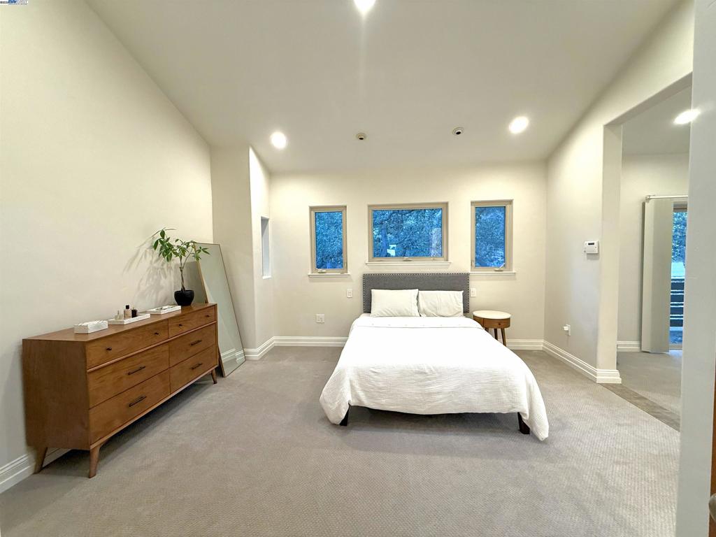 SEQUOYAH - Residential