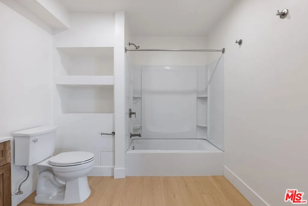 Cypress, California 90630, United States, 1 Bedroom Bedrooms, ,1 BathroomBathrooms,Residential,Active,239294