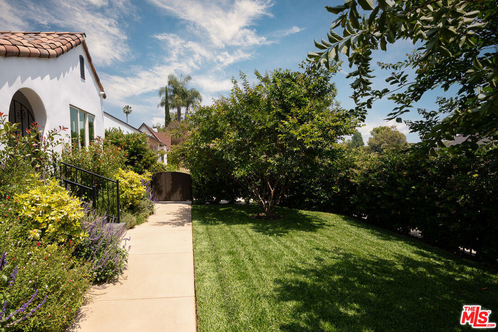 Properties 2 1841 Rose Villa Street