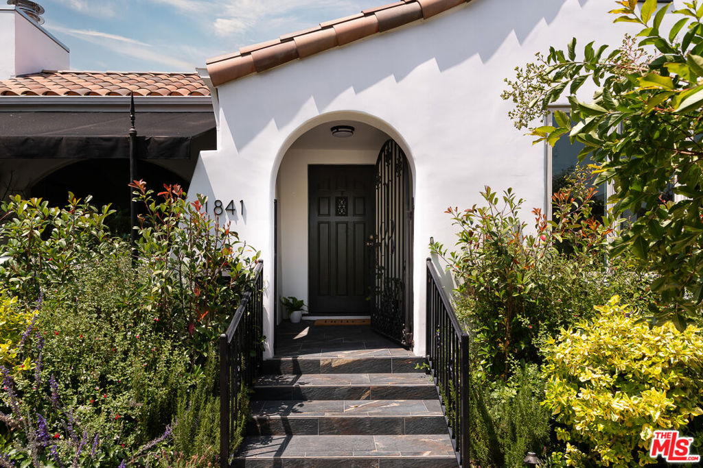 Properties 4 1841 Rose Villa Street