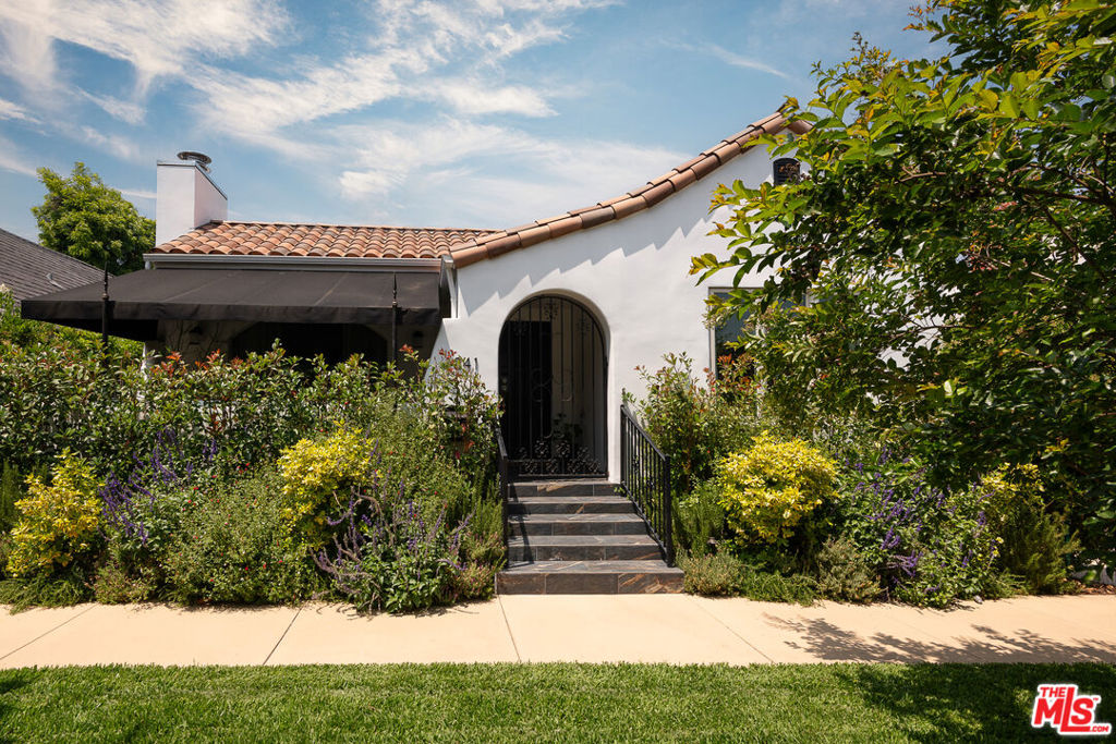 Properties 1 1841 Rose Villa Street