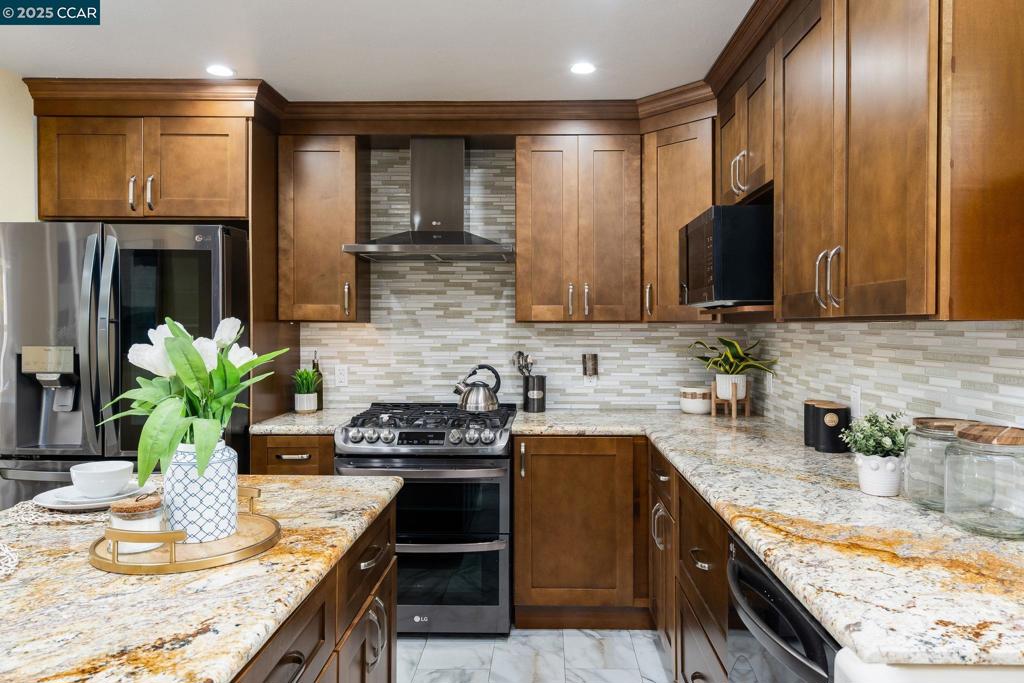 CRAWFORD VILLAGE - Residential