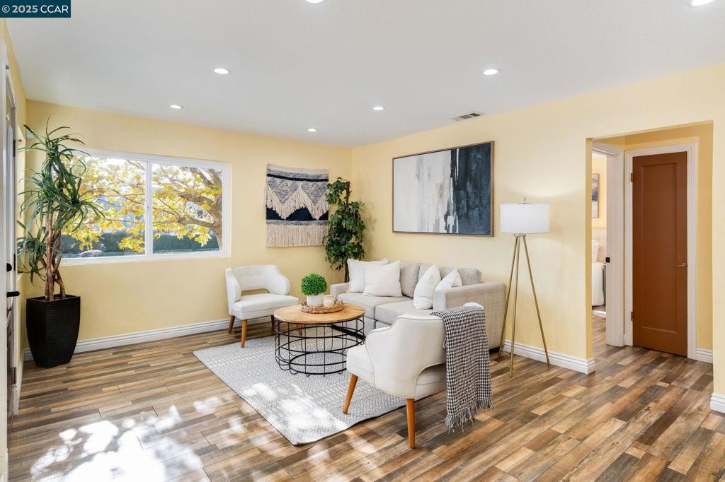 CRAWFORD VILLAGE - Residential