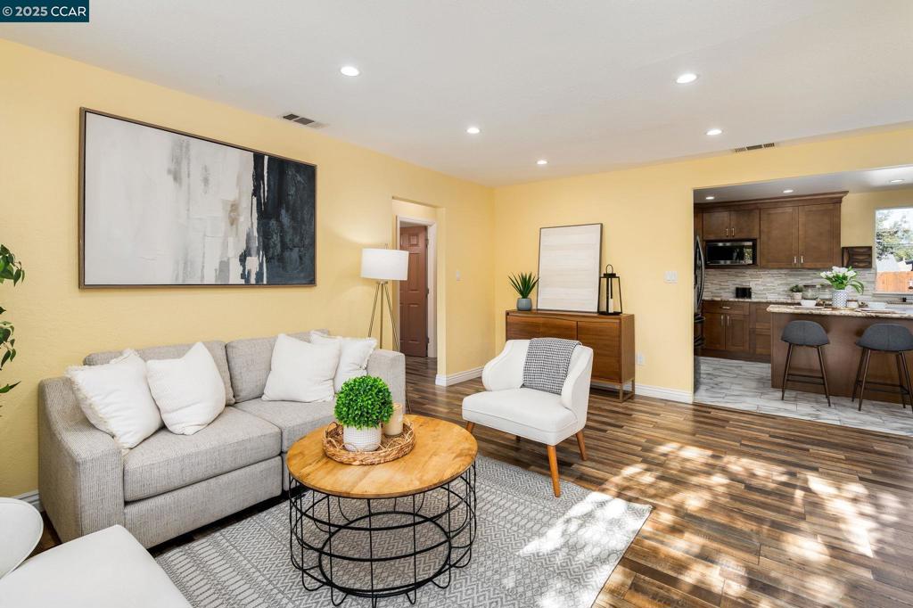 CRAWFORD VILLAGE - Residential