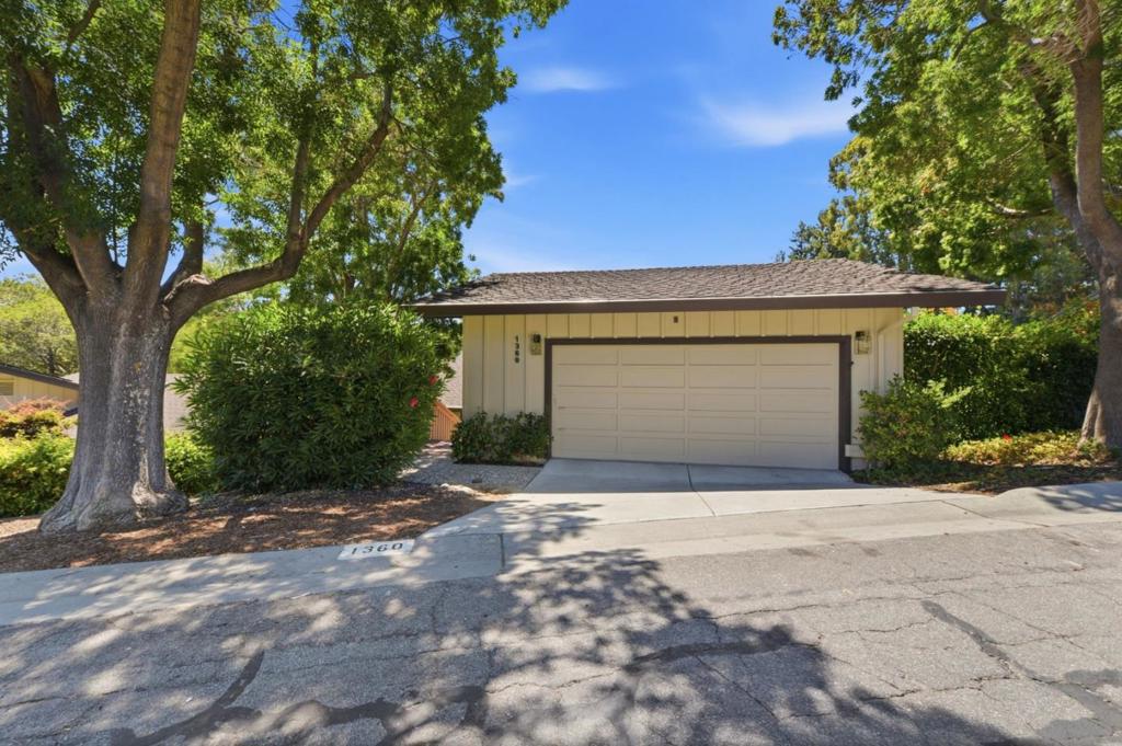 1360 Trinity Drive, Menlo Park CA 94025