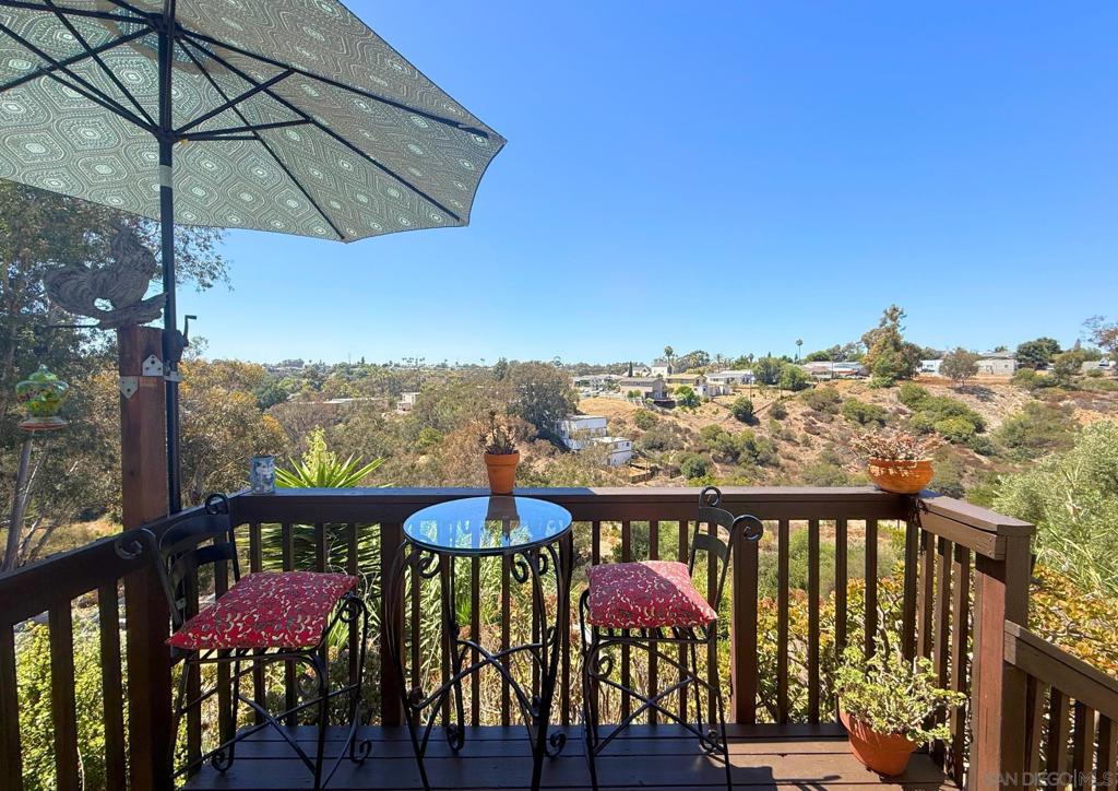 3964 Manzanita Dr