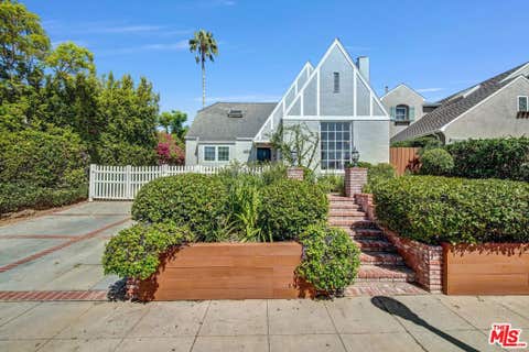 Photo of 10449 Holman Avenue, Los Angeles, CA 90024 (MLS # 26874125)
