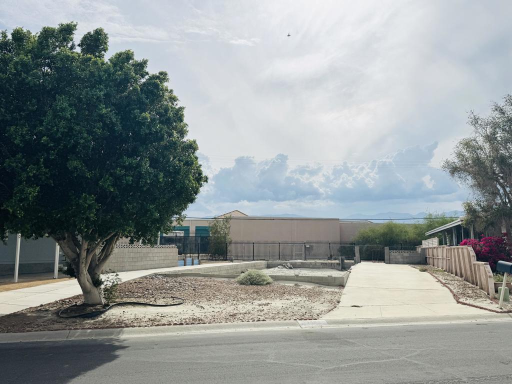 Tri Palm Estates - Land