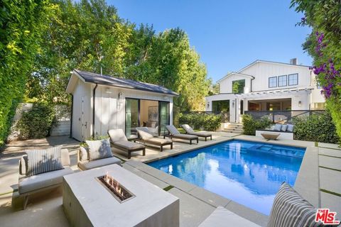 15125 Valley Vista Boulevard Sherman Oaks CA 91403