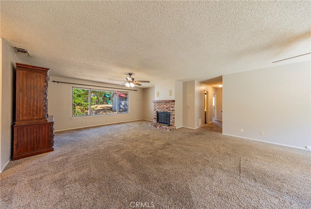 45453 N Oakview