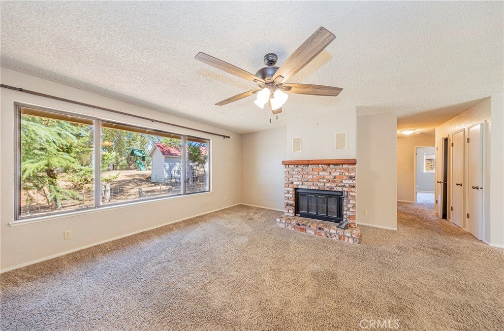 45453 N Oakview