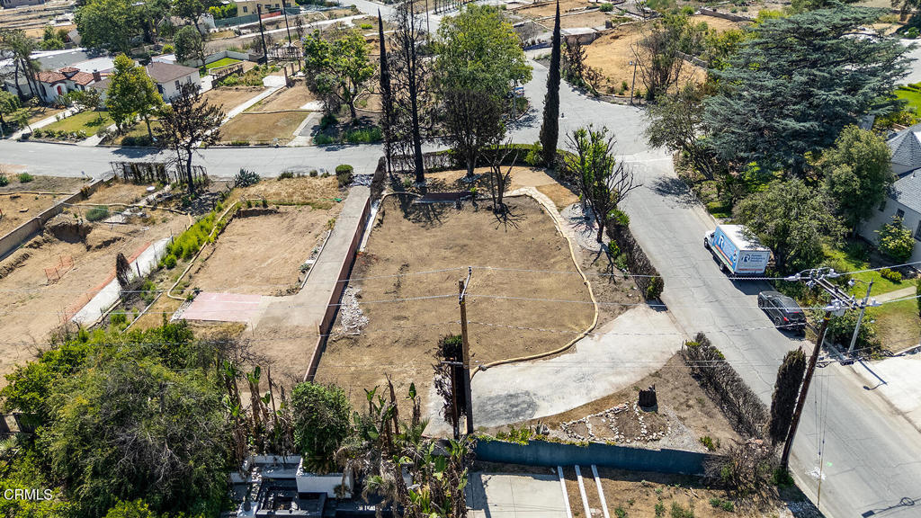 1068 Dolores Dr
