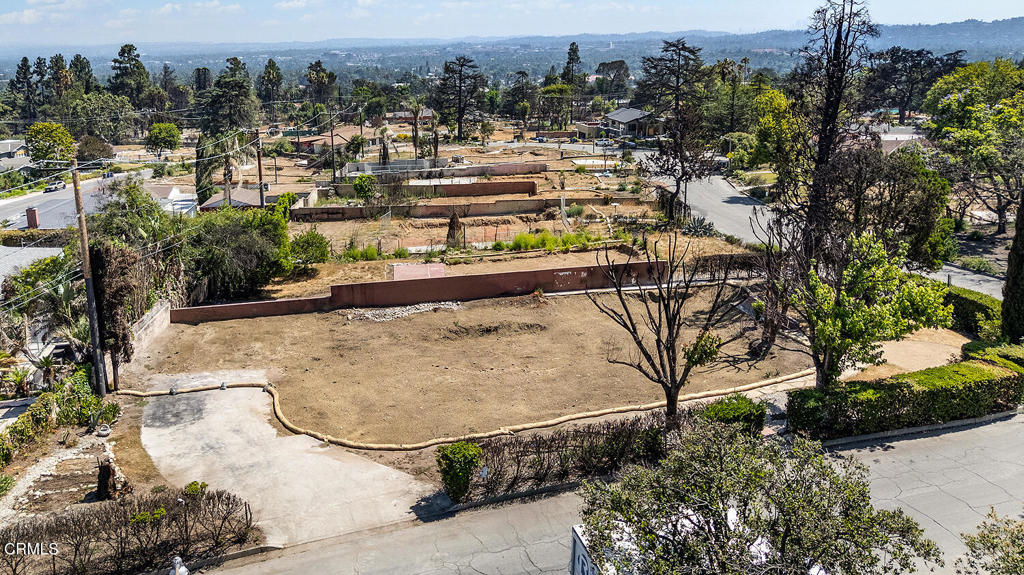 1068 Dolores Dr