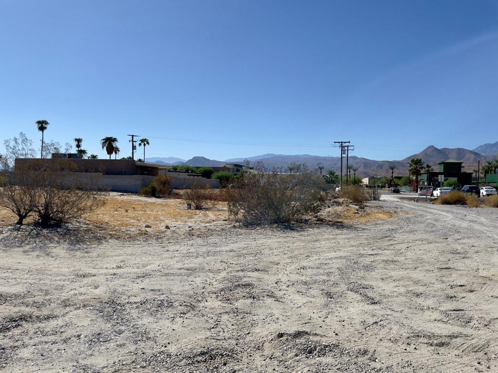 1 Agua Caliente Trail