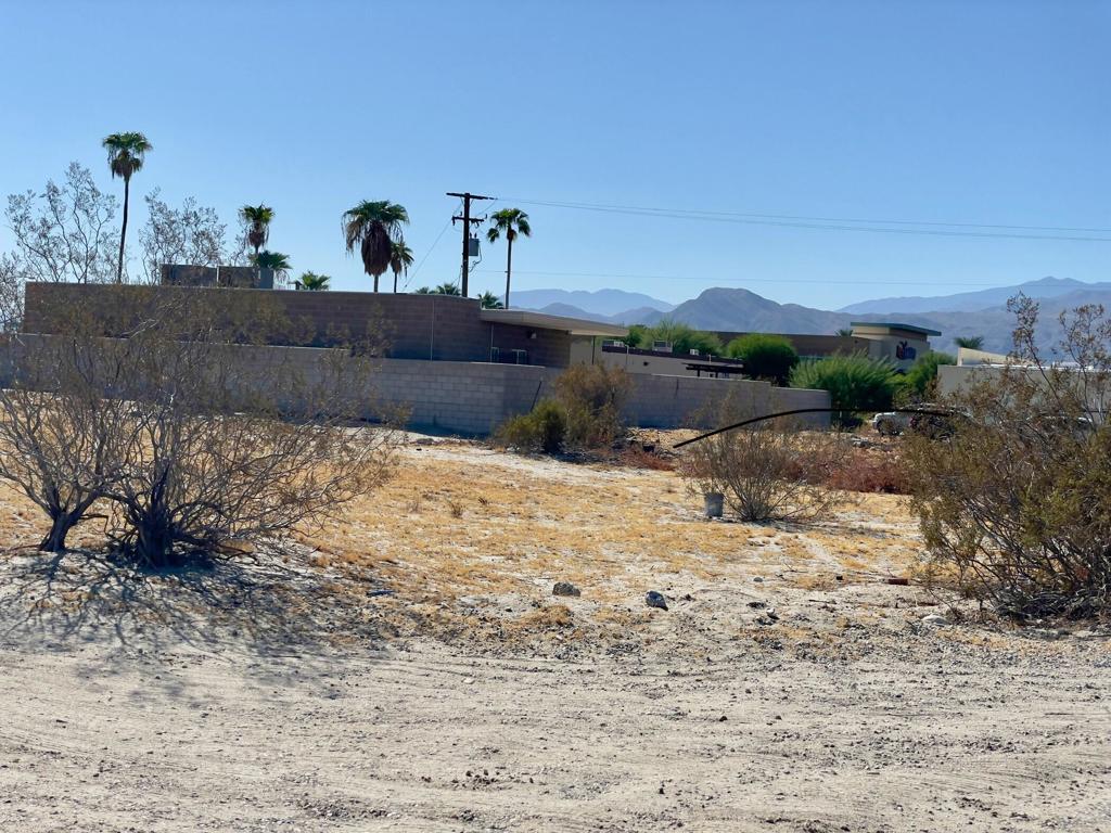 1 Agua Caliente Trail