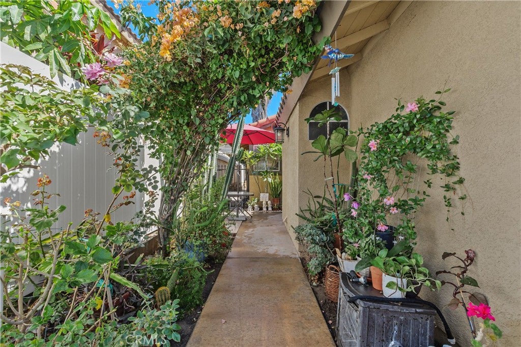 1837 De Carmen Drive