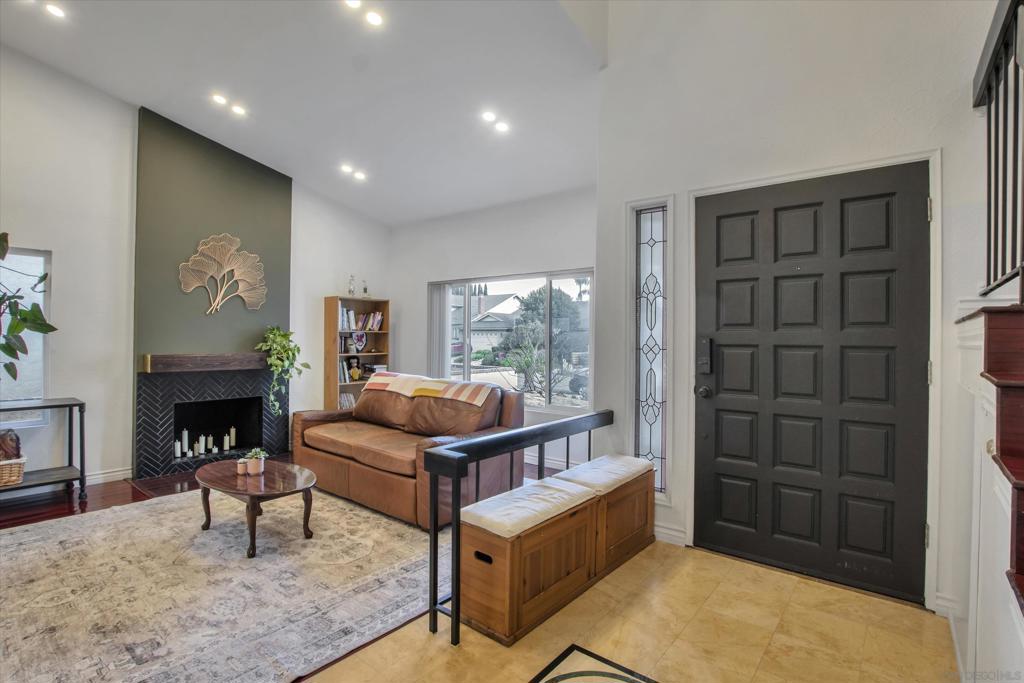 Properties 1 3942 Catamarca Dr