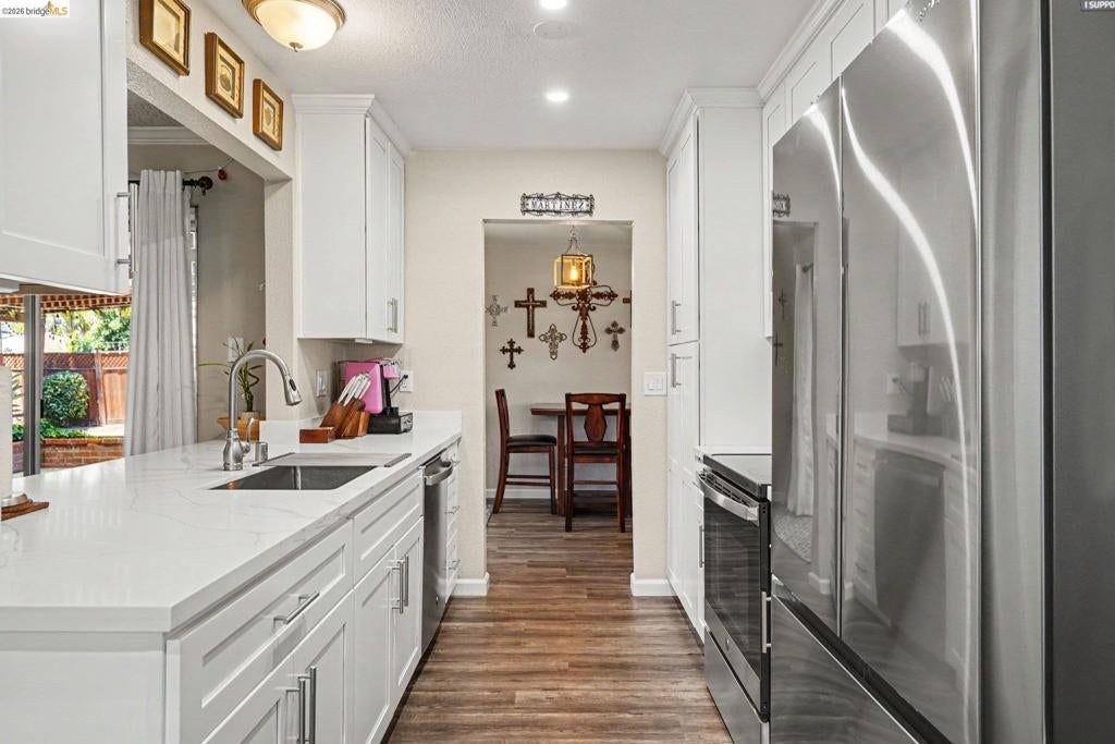 2108 Dennis Dr