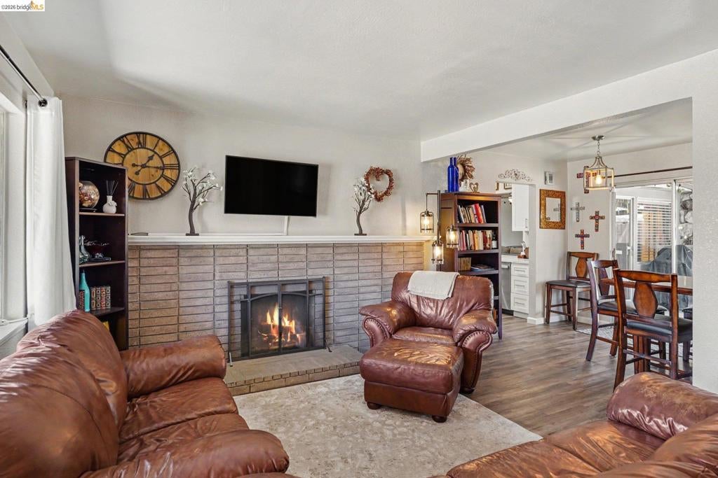 2108 Dennis Dr