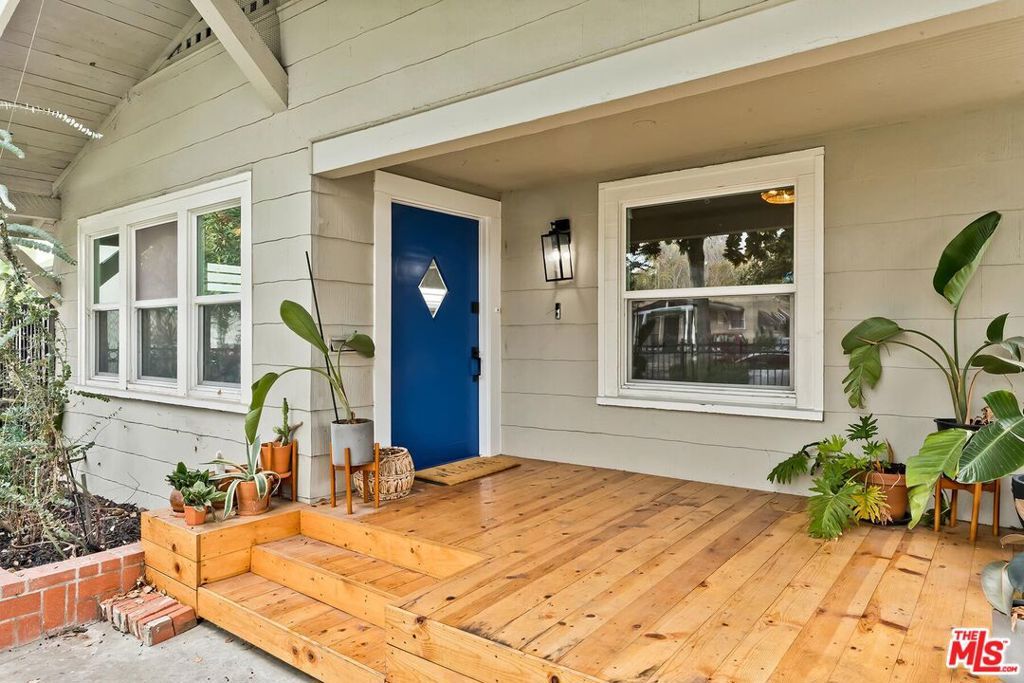 Photo of 1618 Middleton Place, Los Angeles, CA 90062 (MLS # 25620187)