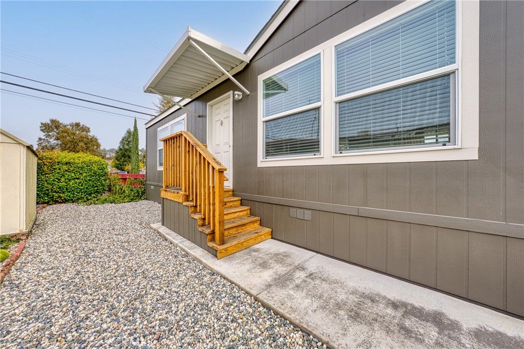 1025 Martin Street 2