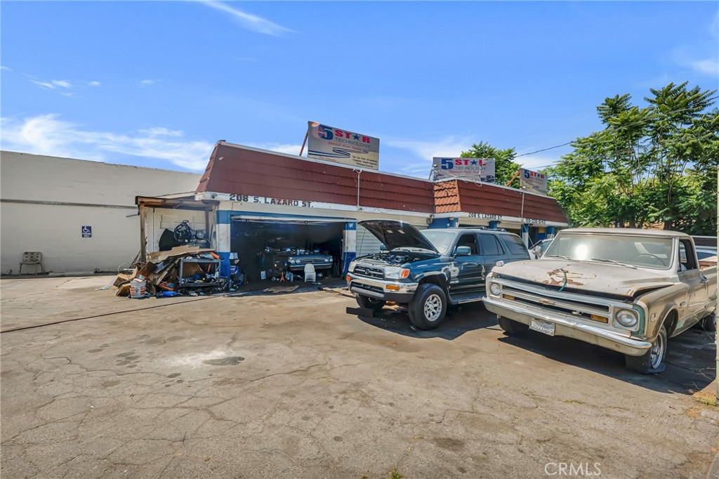 Great opportunity for owner user with additional income!!