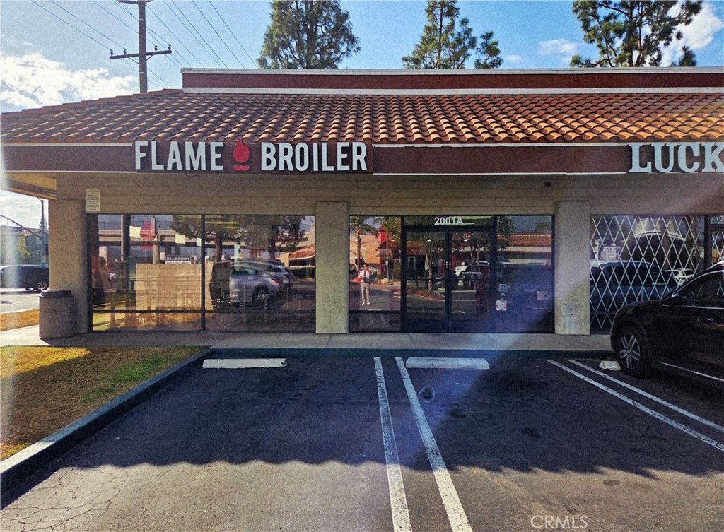 This is an exceptional opportunity to acquire a robust and highly successful business: a 'Flame Boiler' healthy Korean food franchise that has been a thriving institution for two decades. The business commands a loyal and diverse customer base drawn to its popular concept, positioning it as a consistent market leader in the healthy food sector. Strategically located at the convergence of a dense residential area and a bustling commercial district, the operation benefits from both dedicated local patronage and significant daytime business traffic, resulting in a proven, two-decade-strong income stream. Due to the current successful owner's retirement, this is a genuine, turn-key opportunity ready for a new ambitious owner or family to step in and immediately capitalize on a long-established, profitable enterprise.