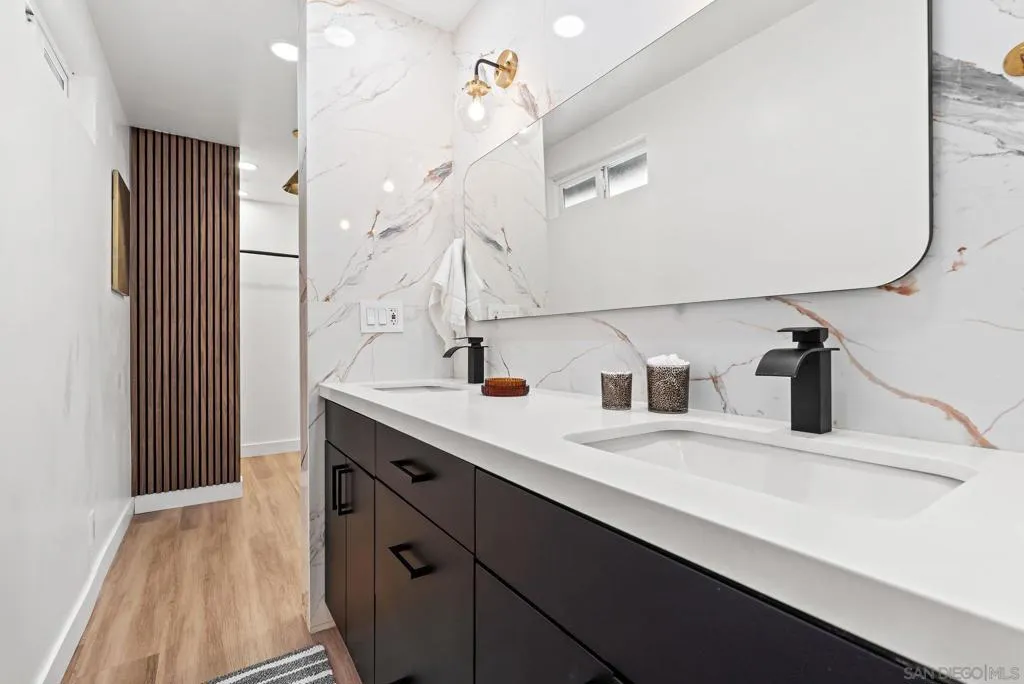 Cardiff By The Sea, California 92007, United States, 5 Bedrooms Bedrooms, ,3 BathroomsBathrooms,Residential,Active,239525