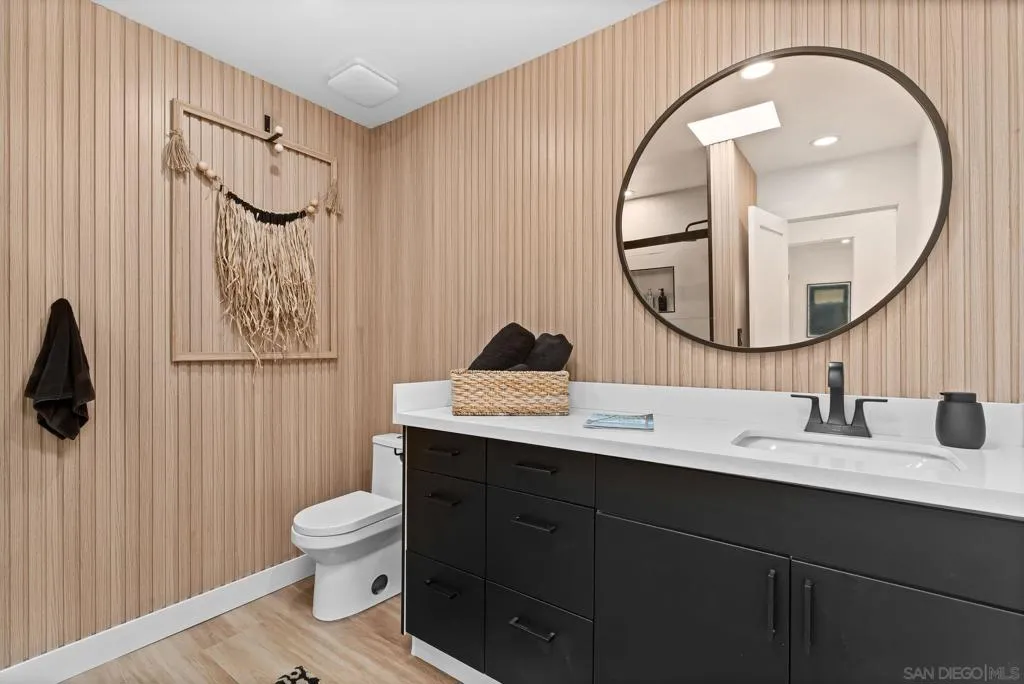 Cardiff By The Sea, California 92007, United States, 5 Bedrooms Bedrooms, ,3 BathroomsBathrooms,Residential,Active,239525