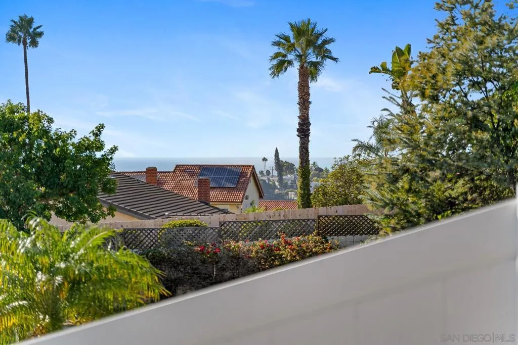 Cardiff By The Sea, California 92007, United States, 5 Bedrooms Bedrooms, ,3 BathroomsBathrooms,Residential,Active,239525