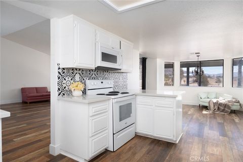 Photo of 16433 Ocotilla Rd. Rd, Apple Valley, CA 92307 (MLS # PW25217067)