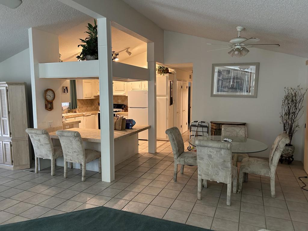 Suncrest Country Clb - Manufactured In Park