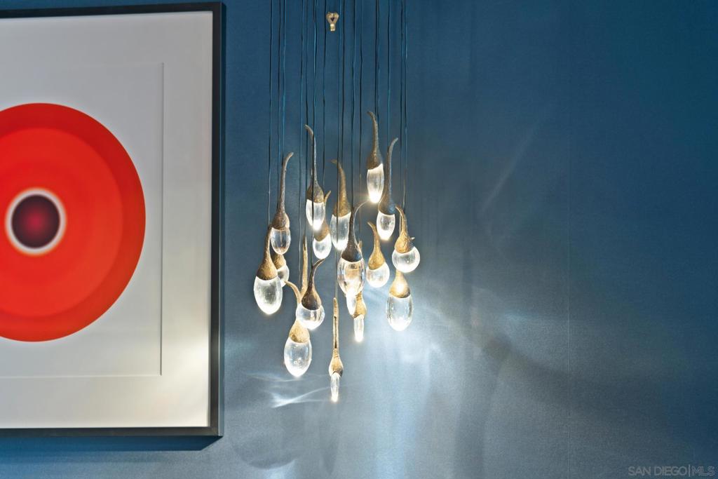 800 The Mark Ln 2803