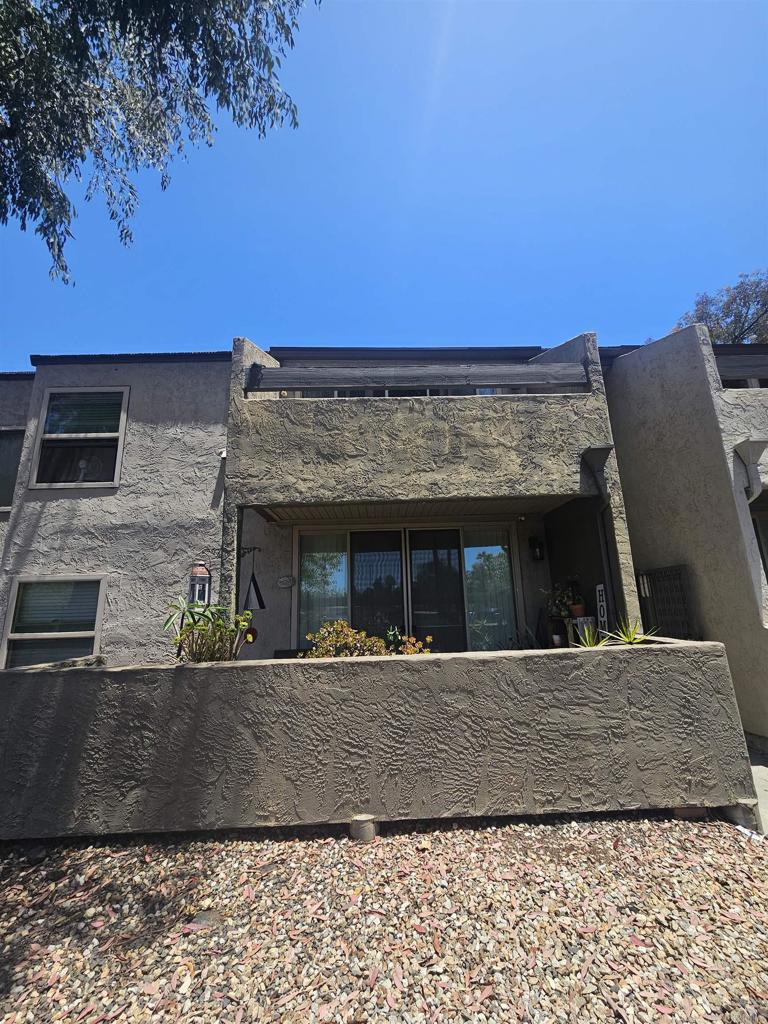 1350 N Escondido Boulevard 44