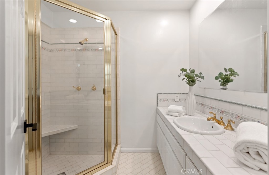Cameo Shores (CSHO) - Residential Lease