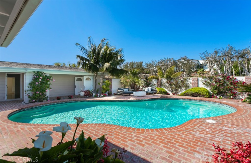 Cameo Shores (CSHO) - Residential Lease