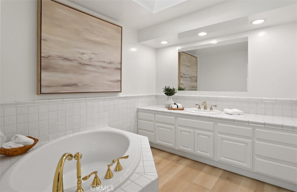 Cameo Shores (CSHO) - Residential Lease
