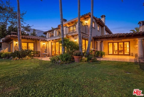 Photo of 1617 Tower Grove Drive, Los Angeles, CA 90210 (MLS # 26986681)