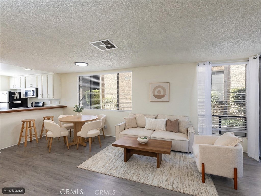 12750 Centralia 81