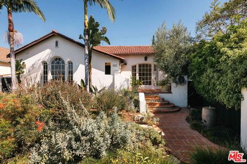 Photo of 4801 Ambrose Avenue, Los Angeles, CA 90027 (MLS # 26833459)