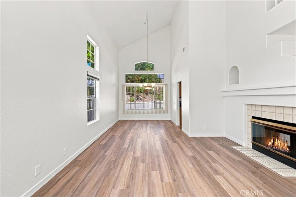 4732 Via Escala
