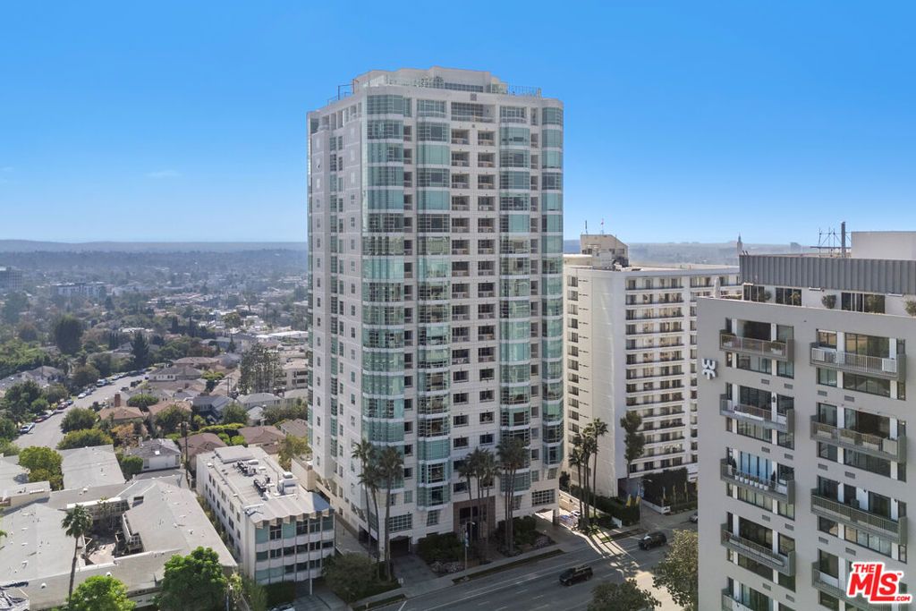 Photo of 10380 Wilshire Boulevard #404, Los Angeles, CA 90024 (MLS # 25582429)
