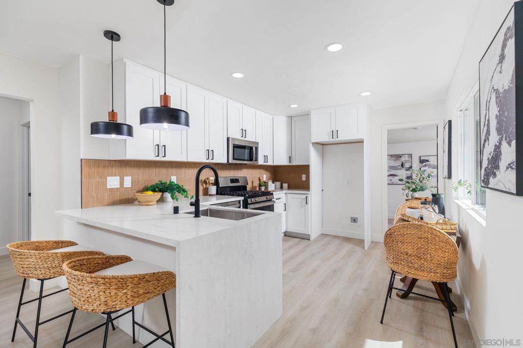 866 Merlin  Dr