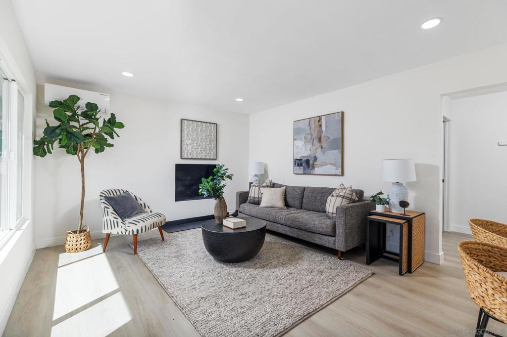 866 Merlin  Dr