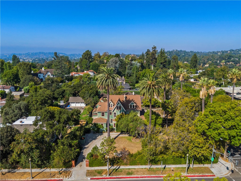201 Orange Grove Avenue