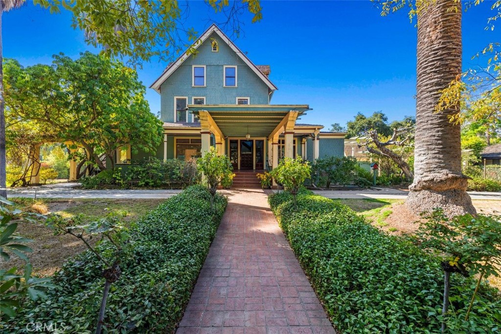 201 Orange Grove Avenue