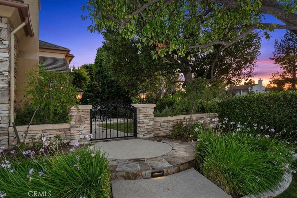 Photo of 36 Walnut Creek Crk, Irvine, CA 92602 (MLS # OC26084607)