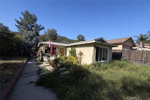 Photo of 17625 Bobrick Ave, Lake Elsinore, CA 92530 (MLS # CV26051893)
