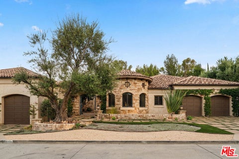 Photo of 24903 Palmilla Drive, Calabasas, CA 91302 (MLS # 26985033)